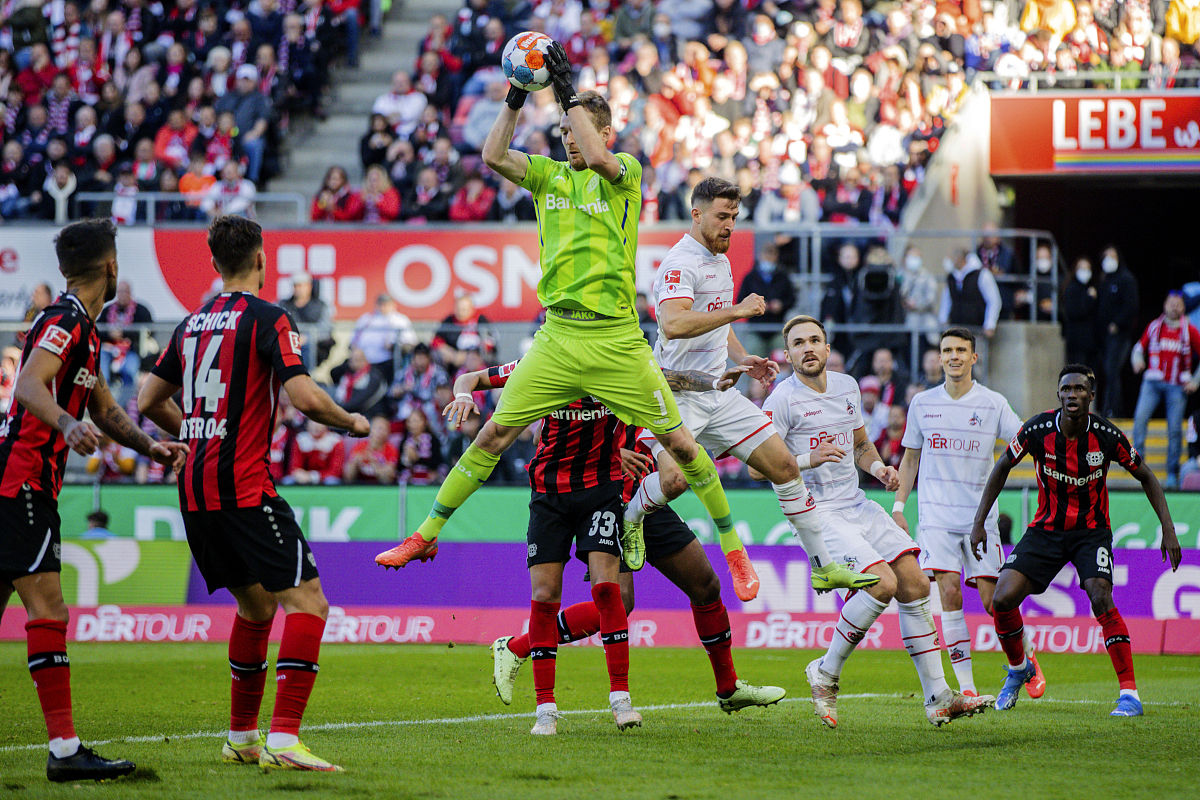 赛后德甲焦点战，埃因霍温造点机会，引发热议，轮换策略成焦点的简单介绍